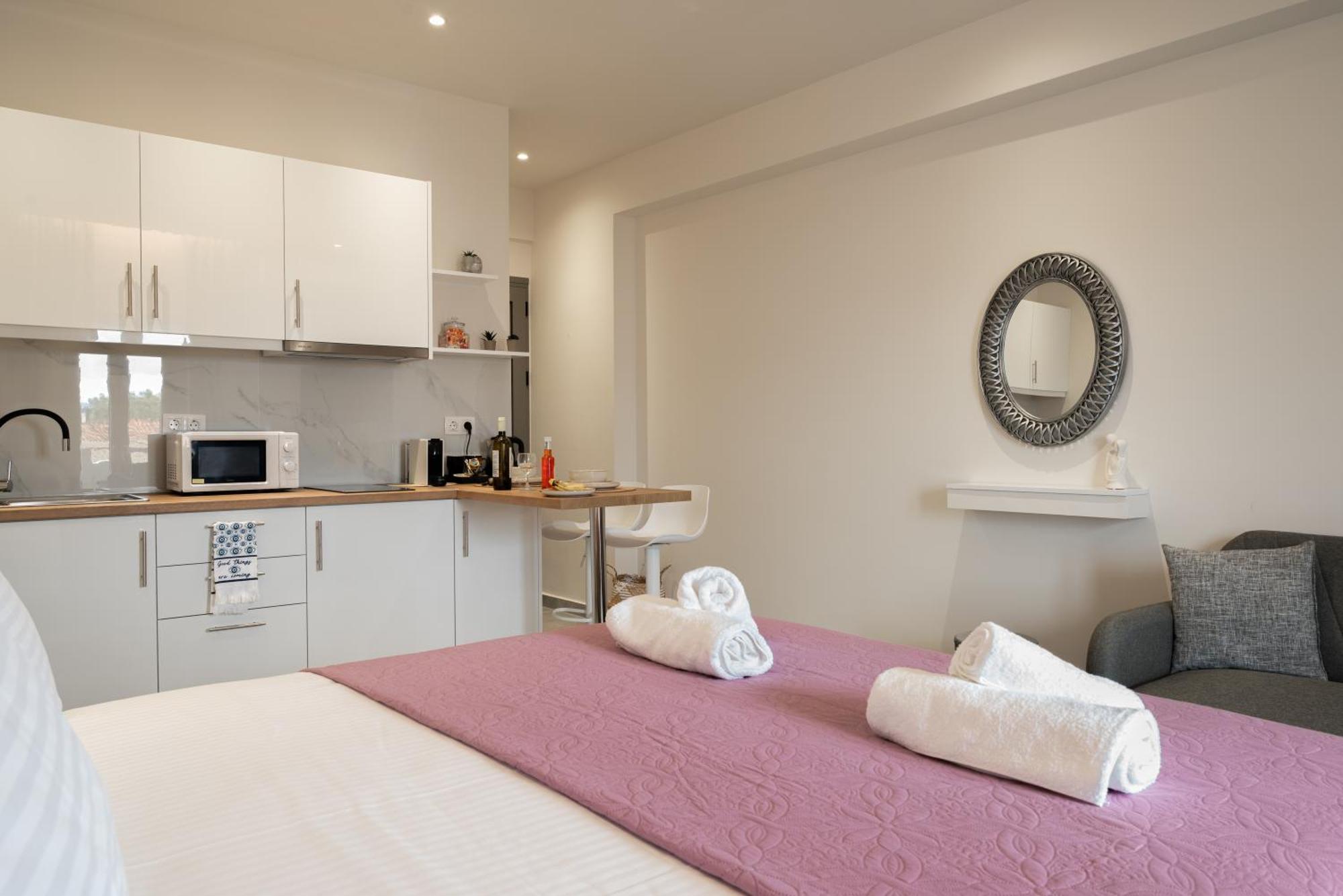 Ka Luxury Apartment Mantouki Екстериор снимка